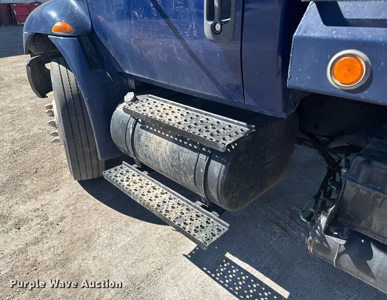 image for item NN9640 2009 International DuraStar 4300 dump truck