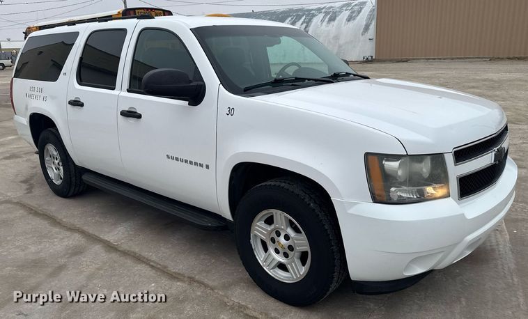 image for item NN9642 2007 Chevrolet Suburban 1500 SUV