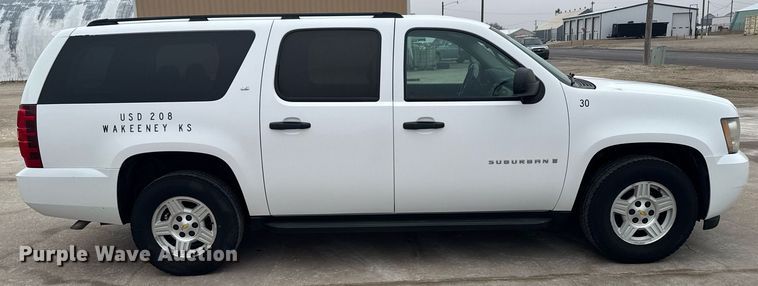 image for item NN9642 2007 Chevrolet Suburban 1500 SUV