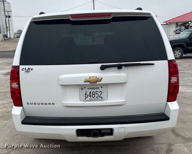 image for item NN9642 2007 Chevrolet Suburban 1500 SUV