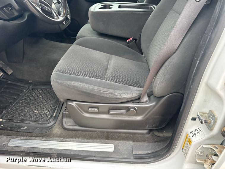 image for item NN9642 2007 Chevrolet Suburban 1500 SUV