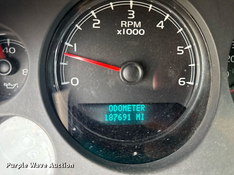 image for item NN9642 2007 Chevrolet Suburban 1500 SUV