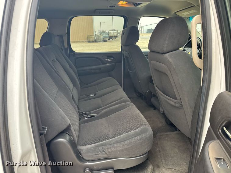 image for item NN9642 2007 Chevrolet Suburban 1500 SUV