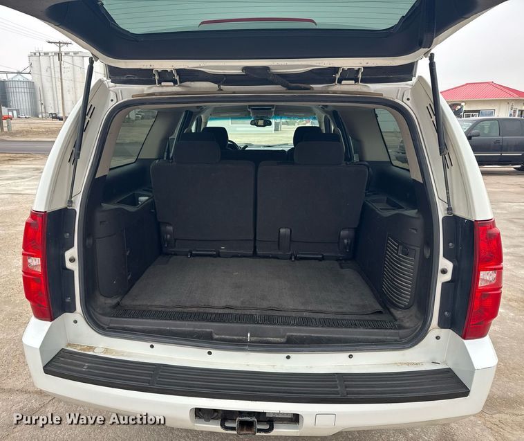 image for item NN9642 2007 Chevrolet Suburban 1500 SUV