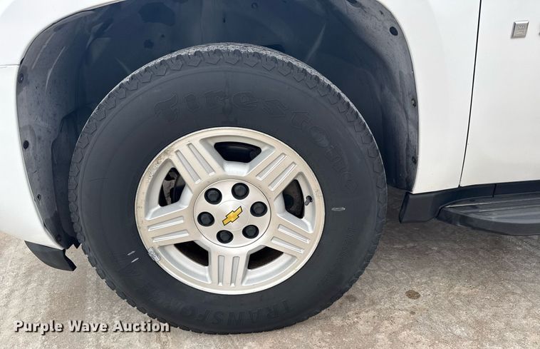 image for item NN9642 2007 Chevrolet Suburban 1500 SUV