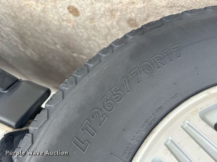 image for item NN9642 2007 Chevrolet Suburban 1500 SUV