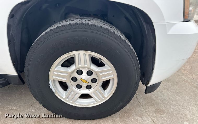 image for item NN9642 2007 Chevrolet Suburban 1500 SUV