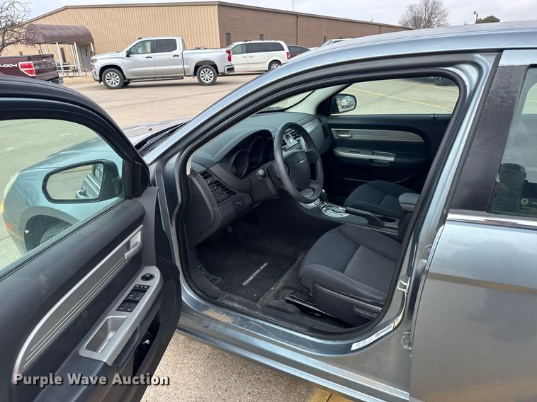 image for item NN9644 2010 Chrysler Sebring 