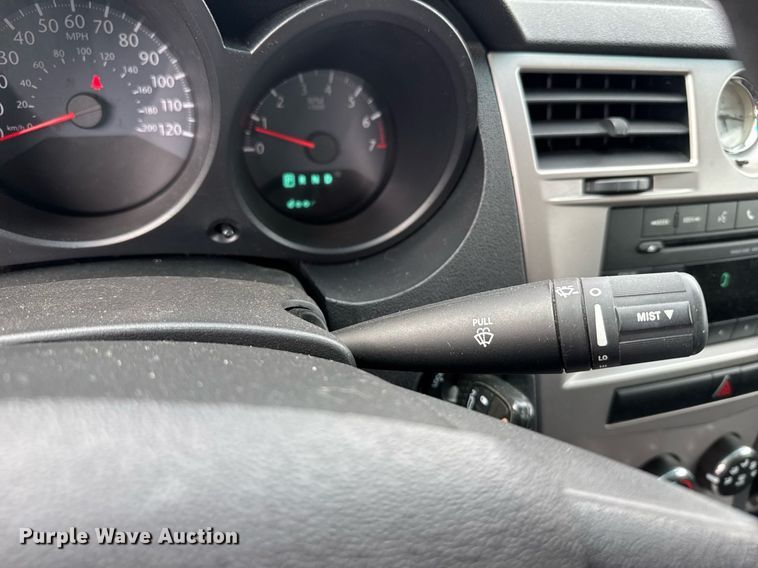 image for item NN9644 2010 Chrysler Sebring 