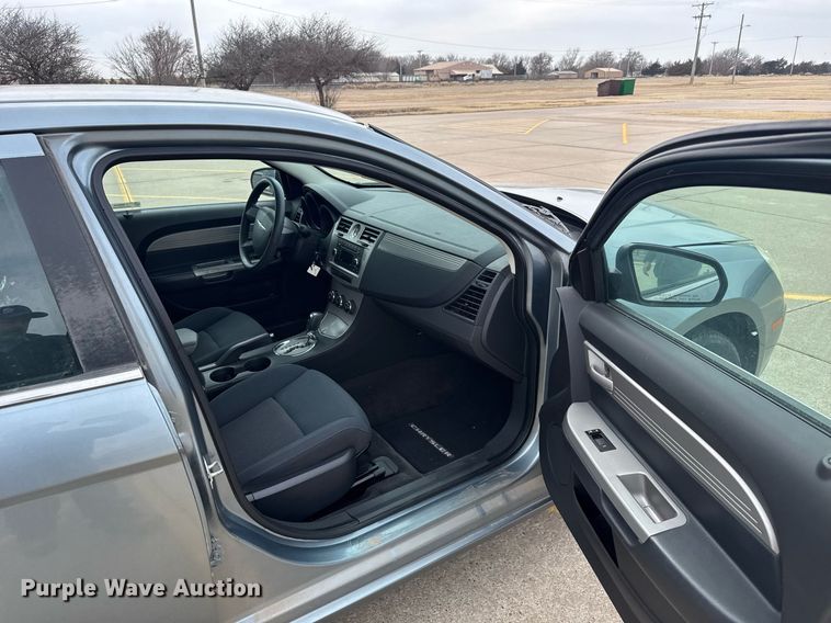 image for item NN9644 2010 Chrysler Sebring 