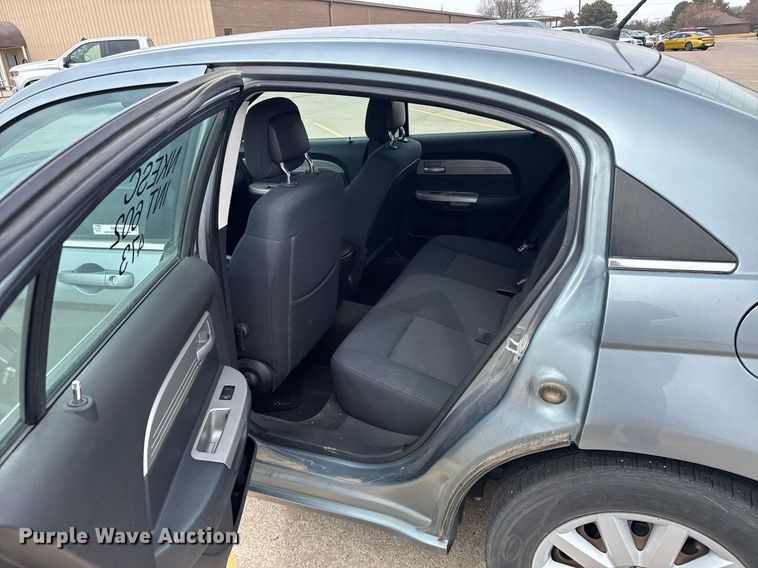 image for item NN9644 2010 Chrysler Sebring 