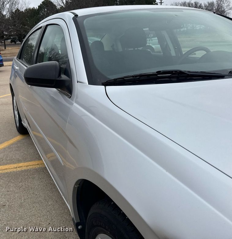 image for item NN9645 2010 Chrysler Sebring 