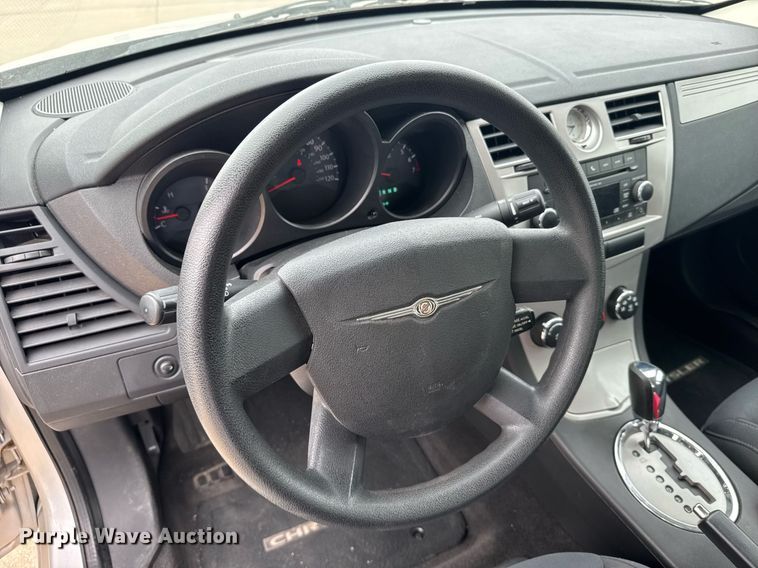 image for item NN9645 2010 Chrysler Sebring 