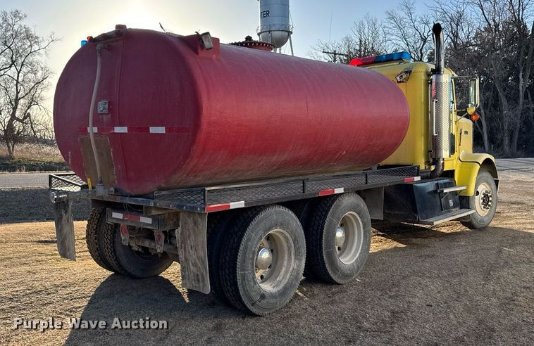 image for item NN9690 1987 Freightliner FLC water truck