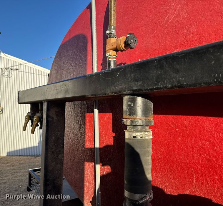 image for item NN9690 1987 Freightliner FLC water truck