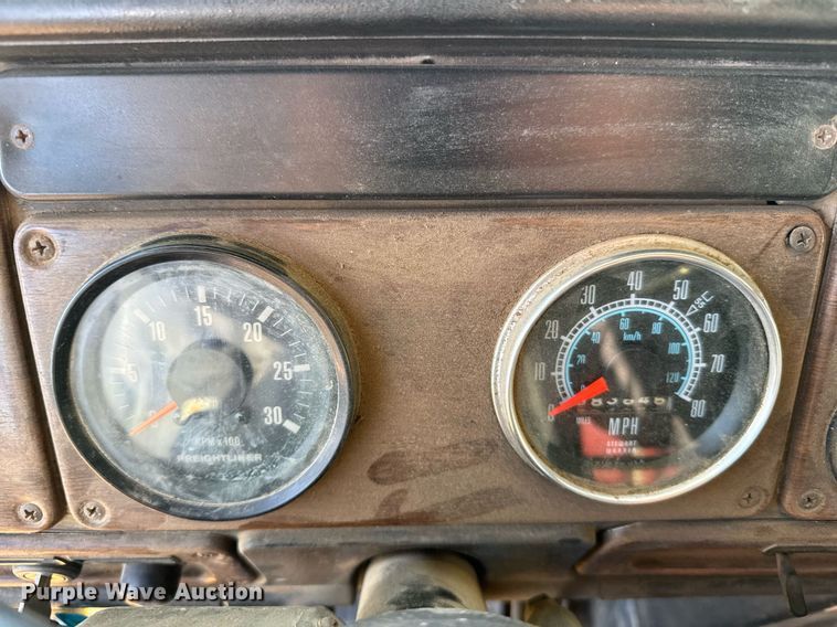 image for item NN9690 1987 Freightliner FLC water truck