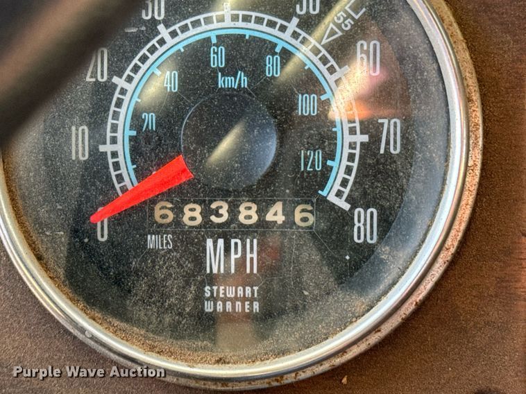 image for item NN9690 1987 Freightliner FLC water truck