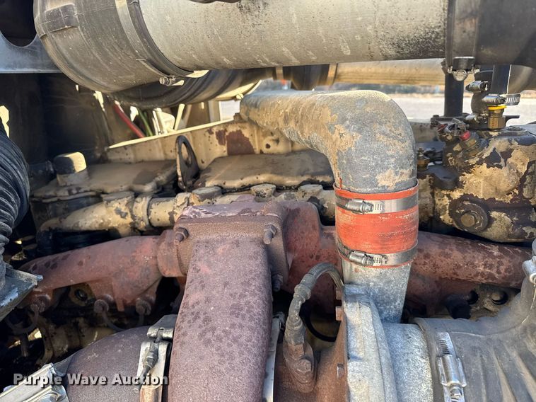 image for item NN9690 1987 Freightliner FLC water truck