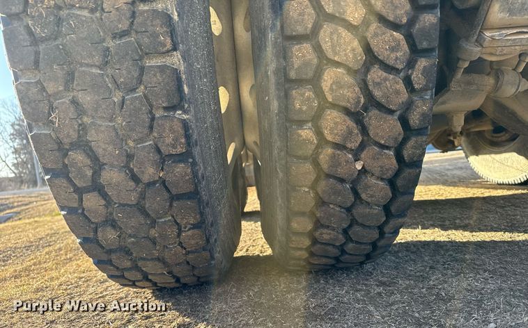 image for item NN9690 1987 Freightliner FLC water truck