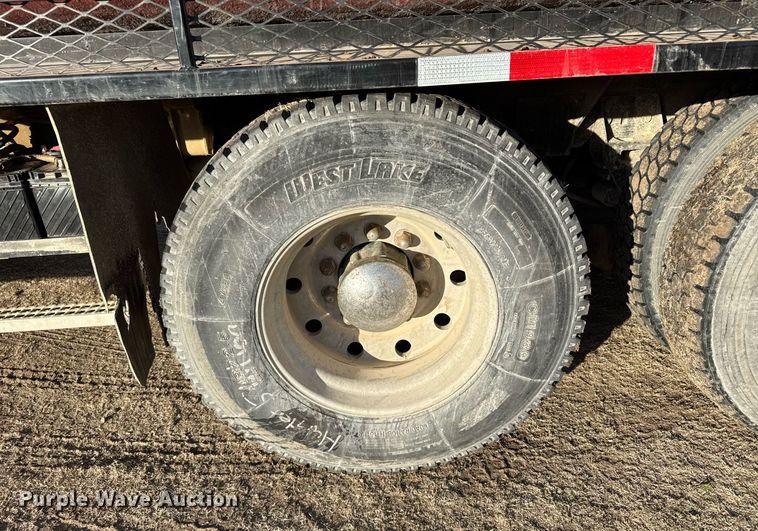 image for item NN9690 1987 Freightliner FLC water truck