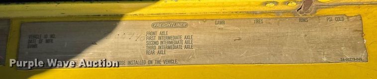 image for item NN9690 1987 Freightliner FLC water truck