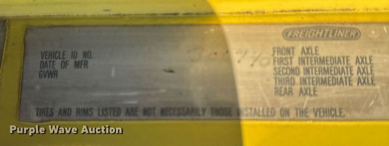 image for item NN9690 1987 Freightliner FLC water truck