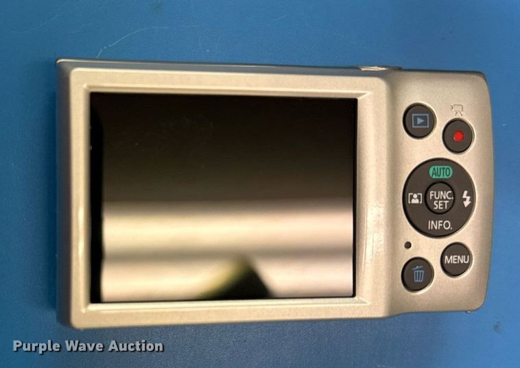 image for item NO9573 (6) Canon Powershot ELPH 180 cameras