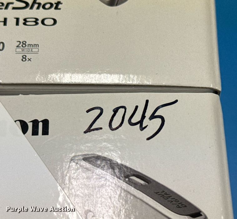 image for item NO9573 (6) Canon Powershot ELPH 180 cameras