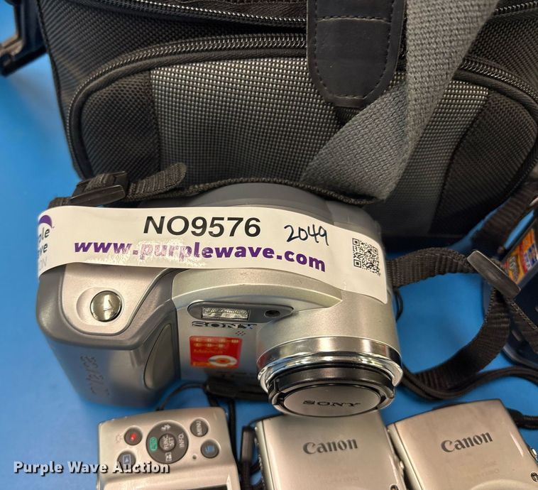 image for item NO9576 (6) cameras