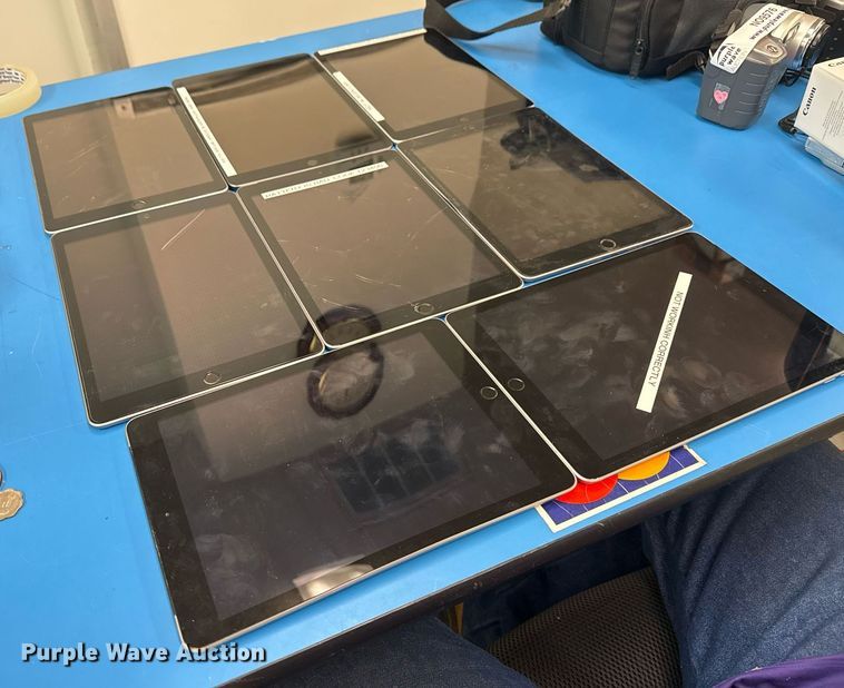 image for item NO9628 (8) Apple iPads