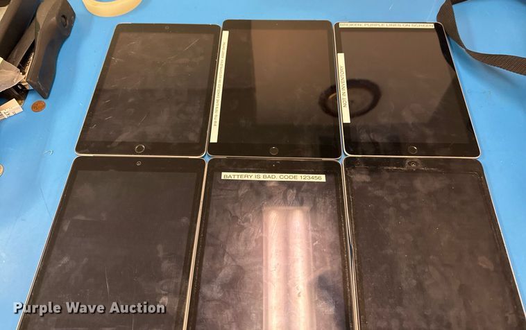 image for item NO9628 (8) Apple iPads