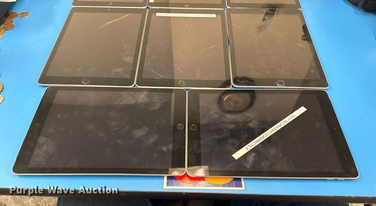 image for item NO9628 (8) Apple iPads