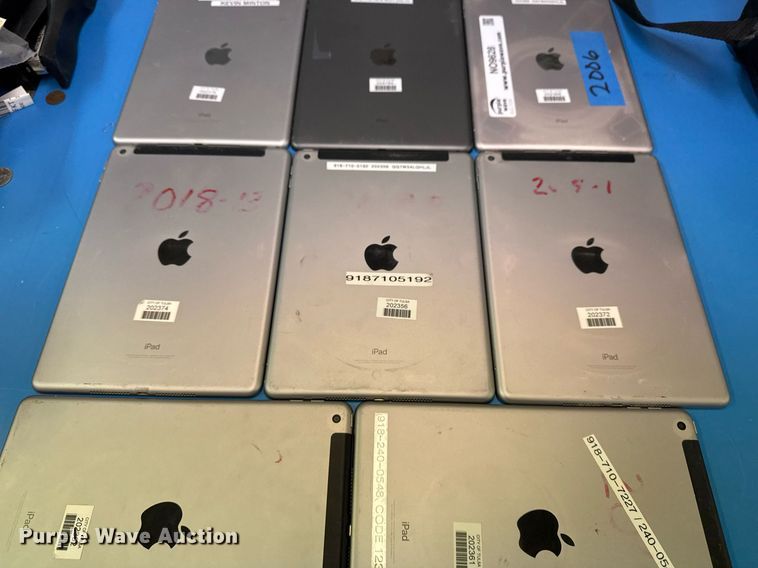 image for item NO9628 (8) Apple iPads