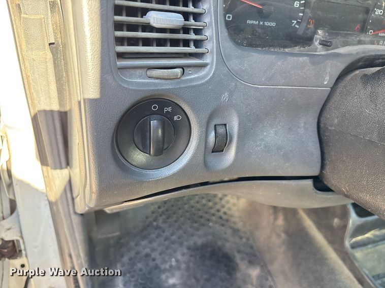 image for item NO9675 2010 Ford Ranger SuperCab pickup truck