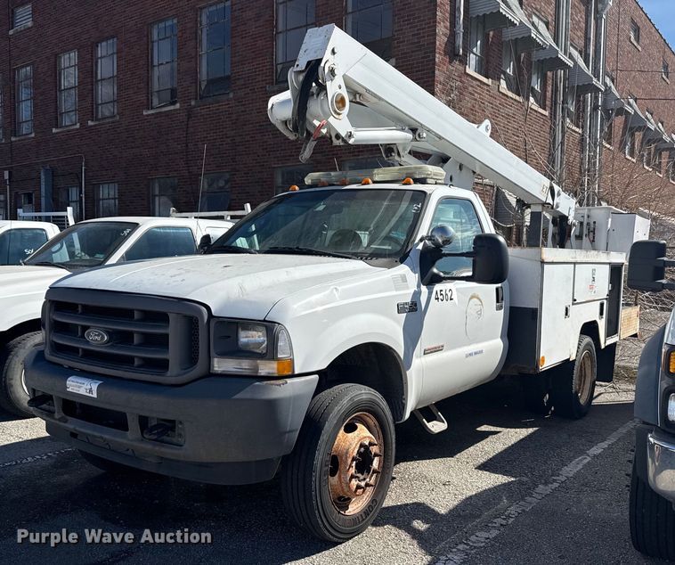 image for item NO9677 2004 Ford F450 Super Duty bucket truck