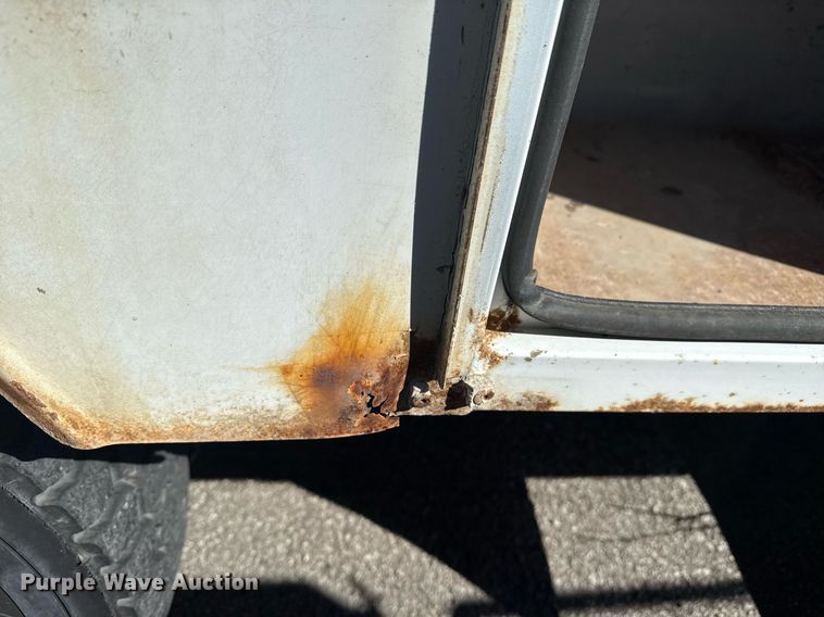 image for item NO9677 2004 Ford F450 Super Duty bucket truck