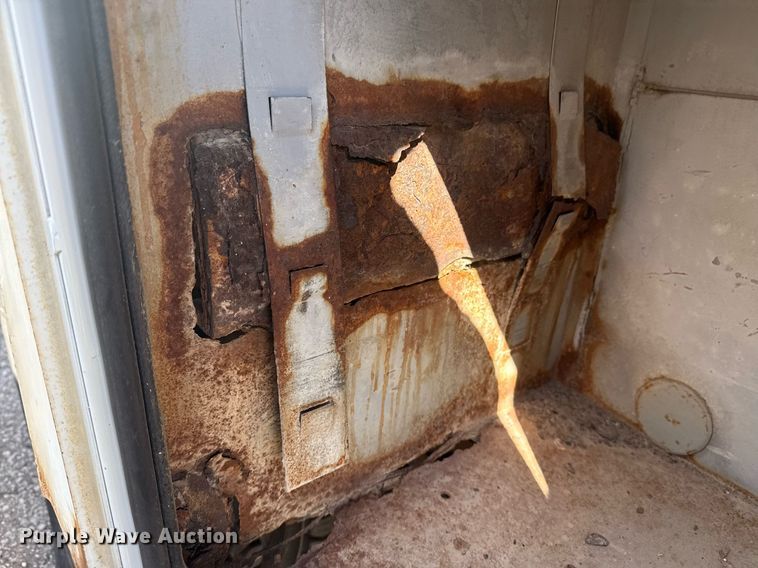 image for item NO9677 2004 Ford F450 Super Duty bucket truck