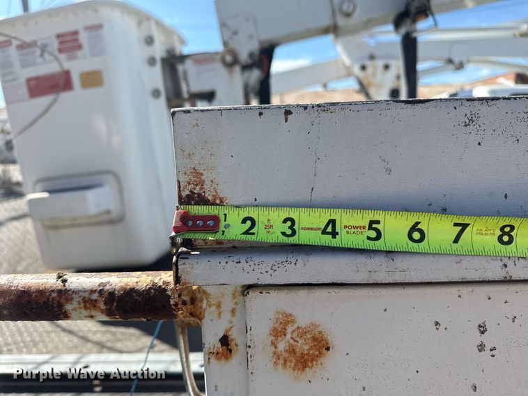 image for item NO9677 2004 Ford F450 Super Duty bucket truck