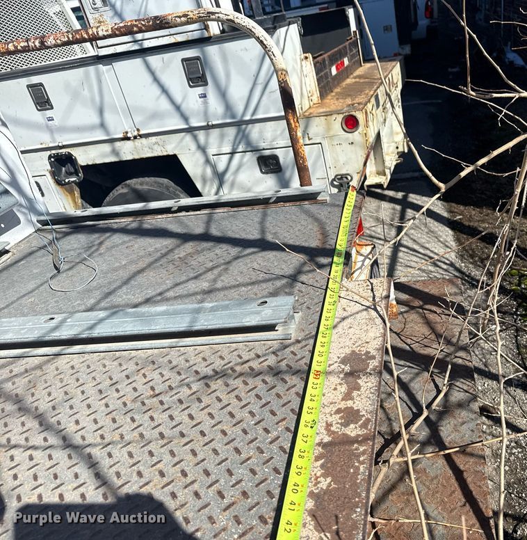 image for item NO9677 2004 Ford F450 Super Duty bucket truck