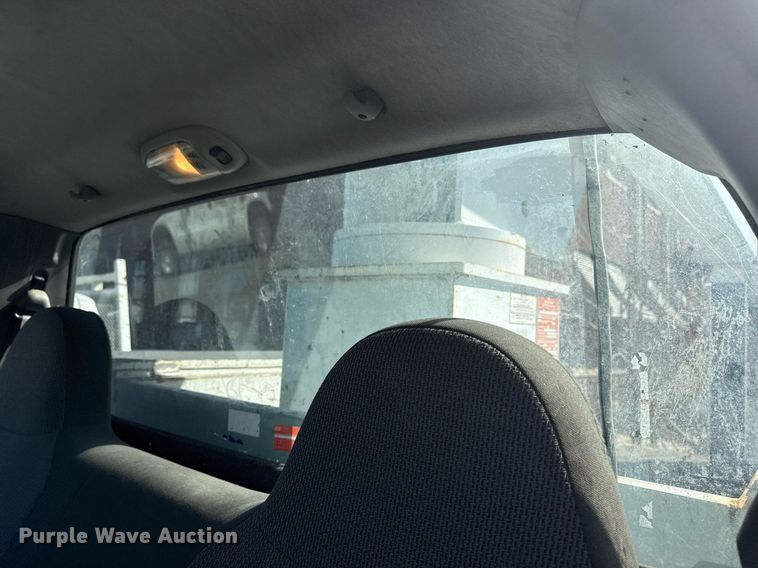 image for item NO9677 2004 Ford F450 Super Duty bucket truck