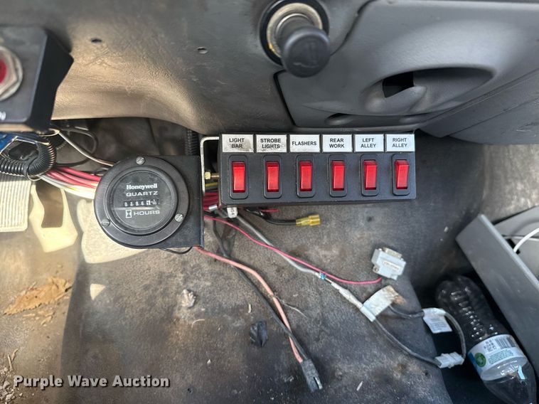 image for item NO9677 2004 Ford F450 Super Duty bucket truck