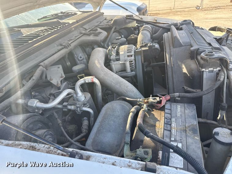 image for item NO9677 2004 Ford F450 Super Duty bucket truck