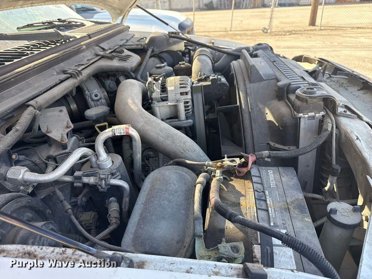 image for item NO9677 2004 Ford F450 Super Duty bucket truck