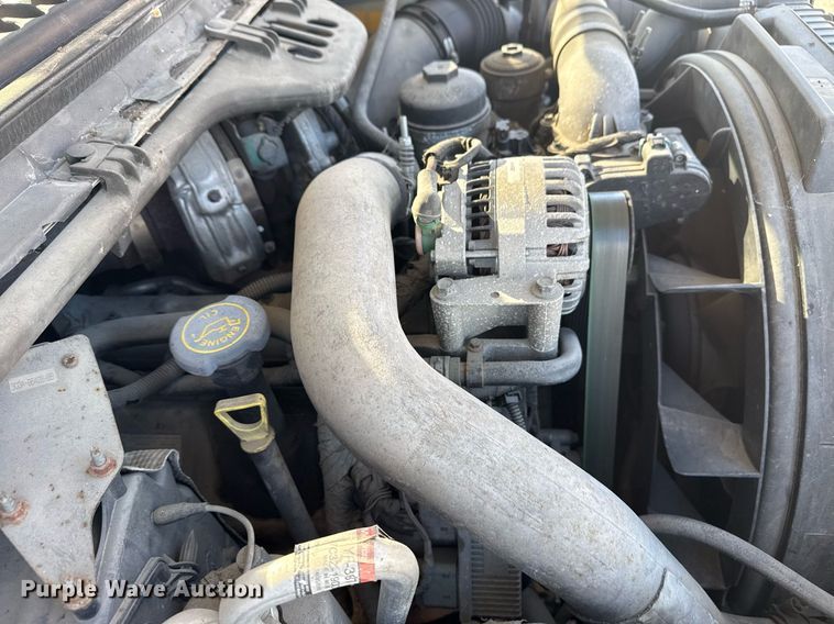 image for item NO9677 2004 Ford F450 Super Duty bucket truck