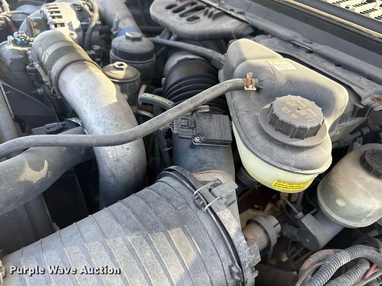 image for item NO9677 2004 Ford F450 Super Duty bucket truck