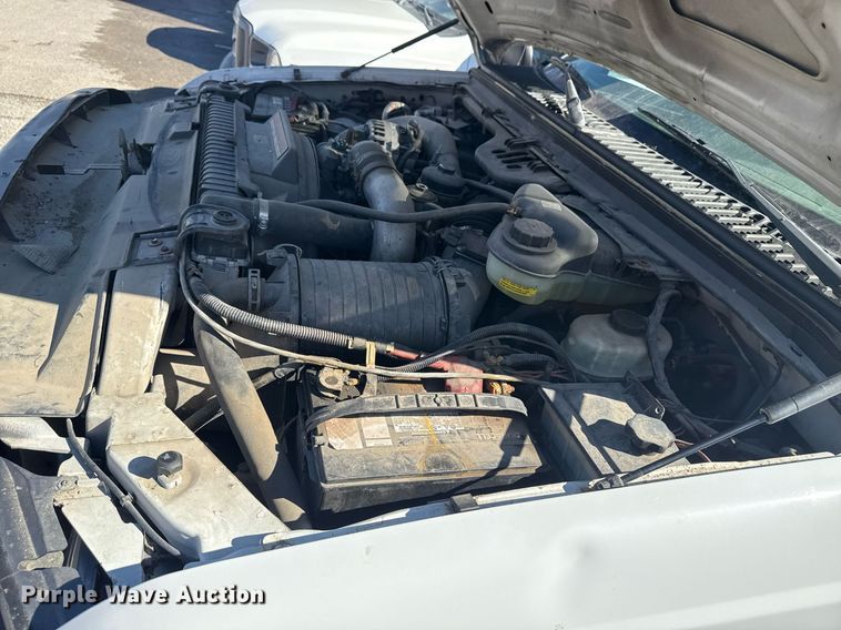 image for item NO9677 2004 Ford F450 Super Duty bucket truck