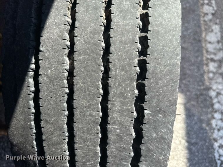 image for item NO9677 2004 Ford F450 Super Duty bucket truck