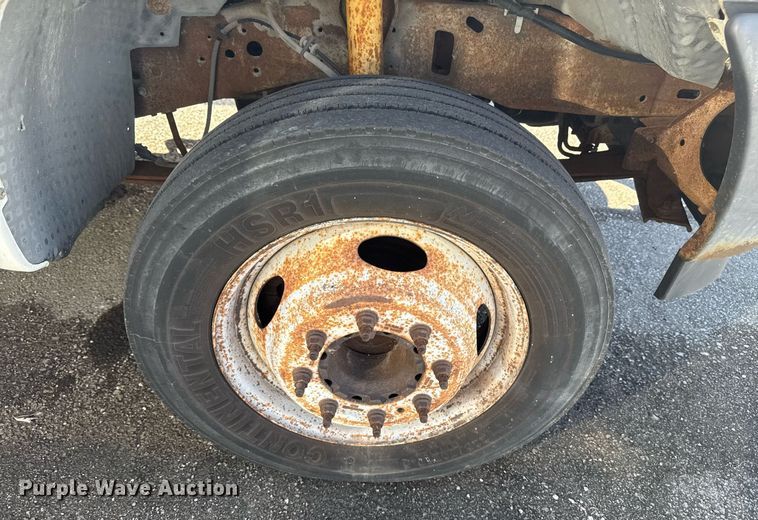 image for item NO9677 2004 Ford F450 Super Duty bucket truck