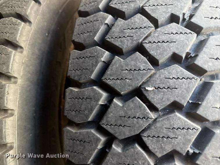 image for item NO9677 2004 Ford F450 Super Duty bucket truck