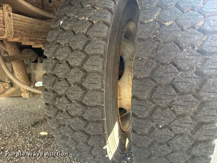 image for item NO9677 2004 Ford F450 Super Duty bucket truck